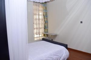 Jacaranda Modern 3 bedroom apartment with balcony, Nairobi