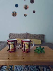 7 on school - Cozy guesthouse 15 min drive from airport and close to major highways