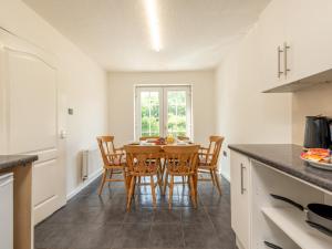 Spacious City House in Telford Pass the Keys