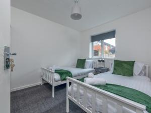 Spacious City House in Telford Pass the Keys