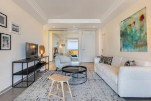 REF 1426 - Cannes Croisette - Sea view apartment for rent