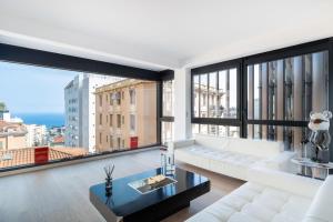 Luxury 3BR Apartment with Sea View