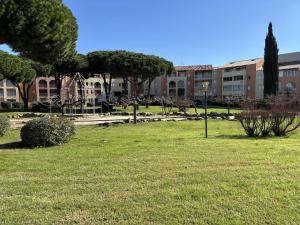 Appartements La Londe Studio avec grande terrasse 4 pers LAL310-001 : photos des chambres