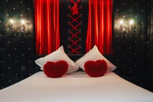 Appartements Le Cabaret Vip SPA : photos des chambres