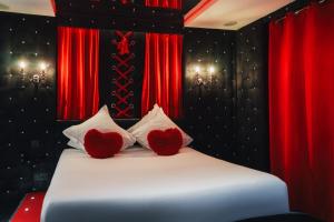Appartements Le Cabaret Vip SPA : photos des chambres