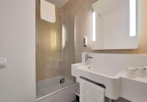 Hotels B&B HOTEL Le Treport Friville : photos des chambres