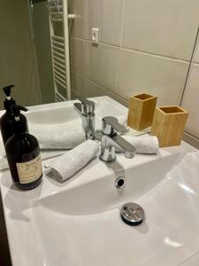 Appartements Spacieux T1 lumineux au coeur de Toulon : photos des chambres