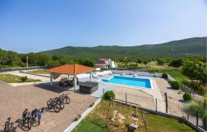 Nice Home In Primorski Dolac With Sauna