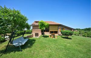 Nice Home In Vrbovec With Kitchen