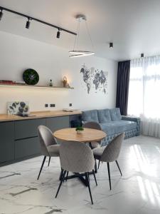 Апартаменты у моря, Аркадия