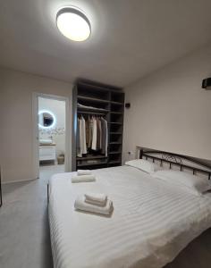 Casa Bianca Island Escape