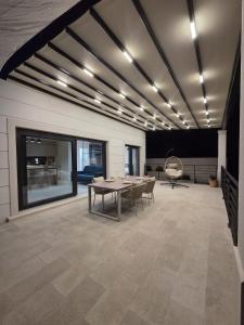 Casa Bianca Island Escape