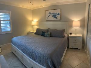 Siesta Dunes 2-209 by Siesta Dunes