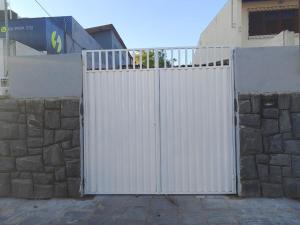 Casa no Bairro da Prata, para até 8 pessoas, 150mt do PP