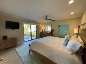 Siesta Dunes 4-16A by Siesta Dunes