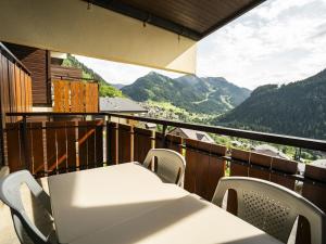 Châtel - 2 Pièces, 5 Pers, Balcon, Parking, Proche Remontées, Exposé SudOuest - FR-1-676-83
