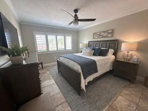 Siesta Dunes 4-12A by Siesta Dunes