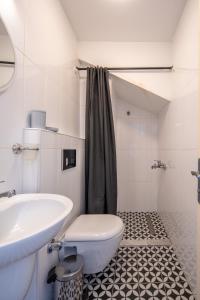 Raya Cihangir Suites