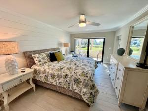 Siesta Dunes 5-109 by Siesta Dunes