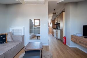 Raya Cihangir Suites