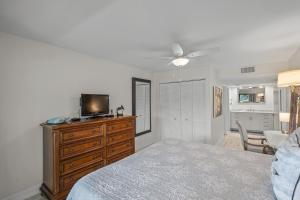 Siesta Dunes 5-106 by Siesta Dunes