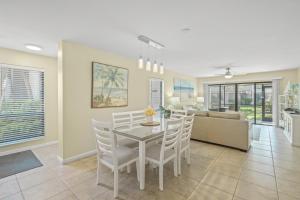 Siesta Dunes 6-101 by Siesta Dunes