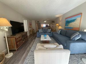 Siesta Dunes 7-102 by Siesta Dunes