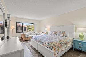 Siesta Dunes 7-201 by Siesta Dunes