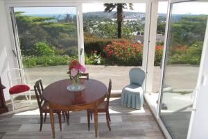 Appartements Studio vue mer dans le centre de Crozon : photos des chambres