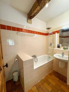 Maisons de vacances Le Clos Des Chartreux : photos des chambres