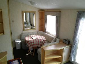 Golden Sands Westmorland GS 6 Berth Blow Heated Access to the Beach