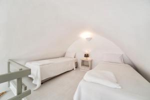 Kampanario Luxury Villa Santorini Greece