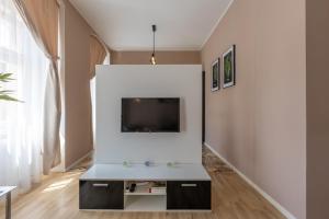 Apartment Near Colonnade