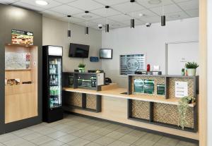 Hotels B&B HOTEL Paris Est Bobigny Universite : photos des chambres