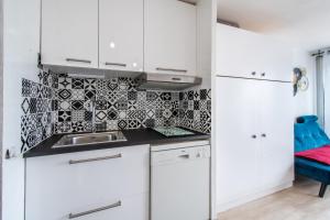 Studio cabine cosy Lagon Bleu Piscine, clim, parking, wifi inclus