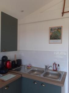 Gîte Les 2 Ponts, studio superbe vue sur la Dordogne