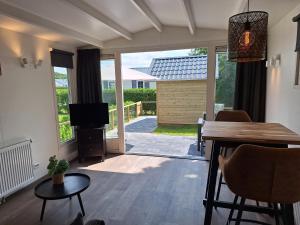 Tiny Chalet Luttikduin Nr 25