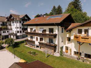 Comfort Double Room with Balcony - Annex room in Hotel Alpenblick