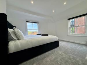 Central Winchester Townhouse