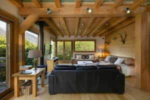 Havre du Tourchet by Pangea Services - Meadows, Jacuzzi, Games Room