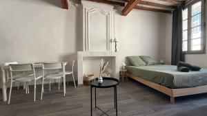 Appartements Studio dans le centre ancien : photos des chambres