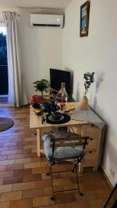 Appartements Studio Cocoon Air conditioning, balcony & lake access : photos des chambres