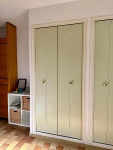 Appartements Studio Cocoon Air conditioning, balcony & lake access : photos des chambres