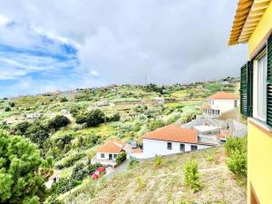 GuestReady - Yellow house in the mountain