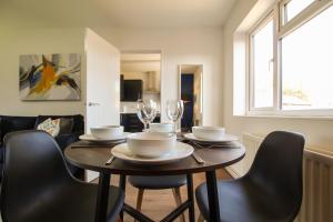 New Hey Long Stay Contractor Home by Rework Accommodation