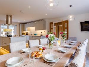 6 Bed in Marazion 77228