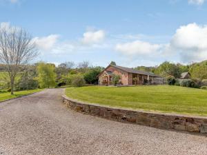 2 Bed in Worcester CC008