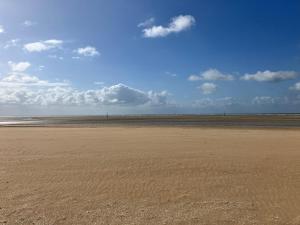 Appartements Appartement de charme a 250m de la plage : photos des chambres