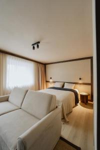 Raibu Ghent by StayC