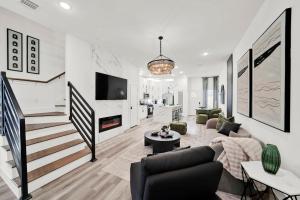 NRG Black Lounge Townhome Close toStadiums downtown & City Life